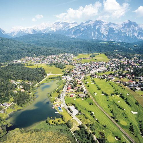 Drohnenaufnahme von Seefeld